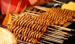 爆料烤面筋的新闻报道,食品安全问题引发关注