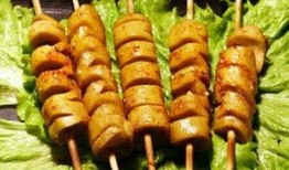 爆料烤面筋的新闻报道,食品安全问题引发关注